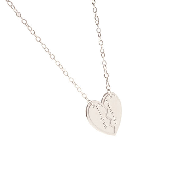 Immagine di Collana a forma di cuore personalizzata con due nomi in argento sterling 925