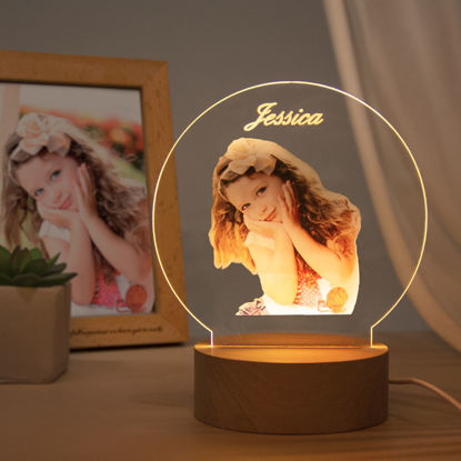 Immagine di Luce notturna rotonda a colori personalizzata - Personalizza con la tua bella foto